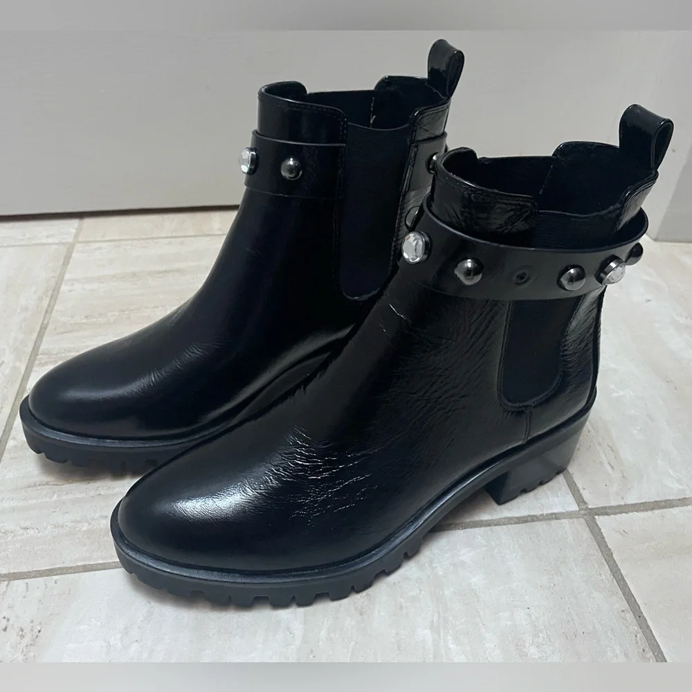 New Karl Lagerfeld Paris Porshay Lug Sole Bootie. - Picture 1 of 6